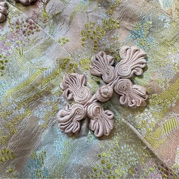 Original 1930s Chinese Silk Brocade House Coat Robe Dress Floral Frog Closures - Picture 13 of 17